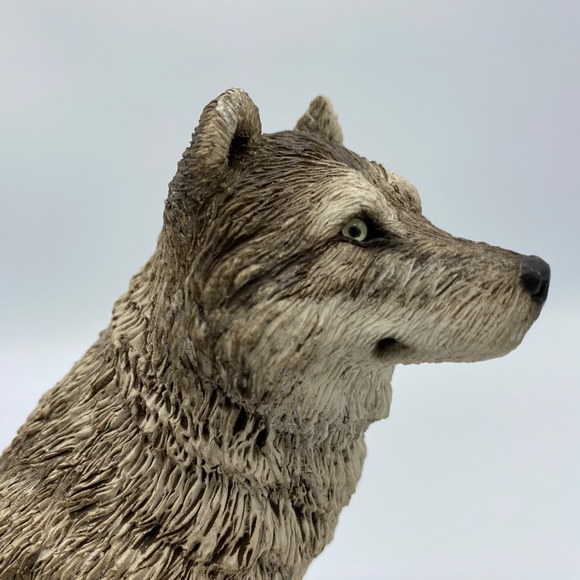 Vintage Sandicast Wolf Statue Figurine Art M501 with Stand - Picture 11 of 11